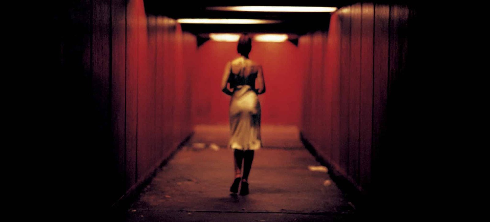 Irreversible hallway scene